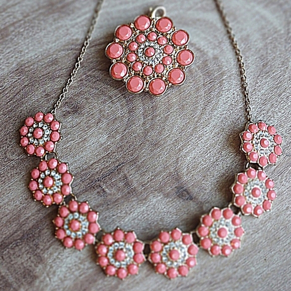 Premier Designs Spring/Summer Necklace w/Removable Enhancer - Picture 3 of 3